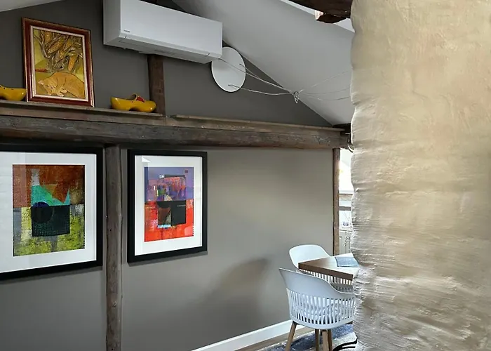 아파트 пространства за гости синият час - Little Wing